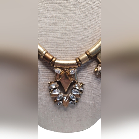 Stella & Dot Helena Statement Necklace - Picture 15 of 16